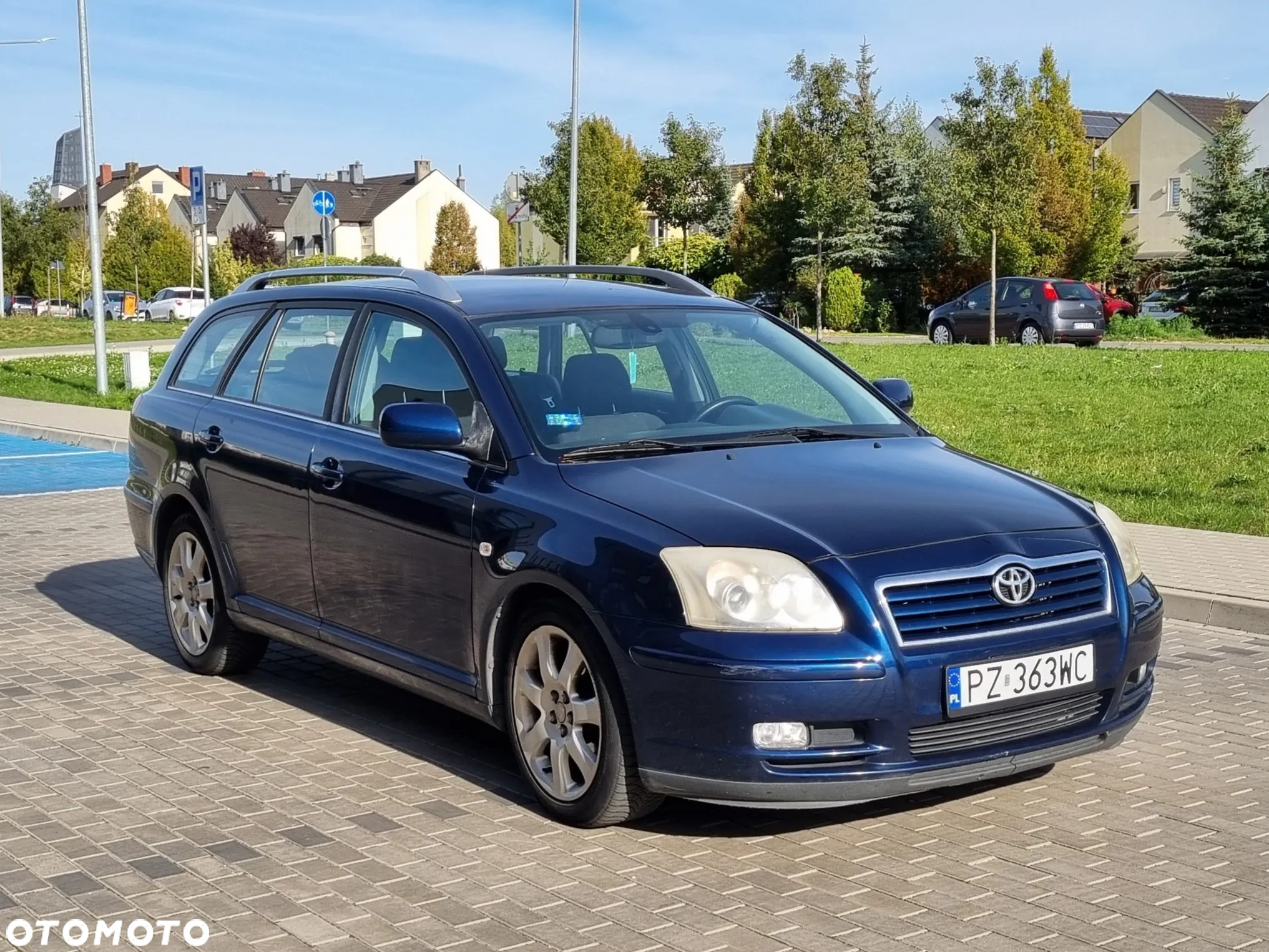 Toyota Avensis - 2