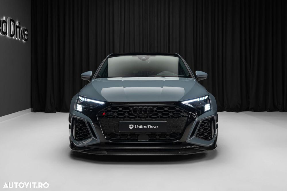 Audi RS3 - 2