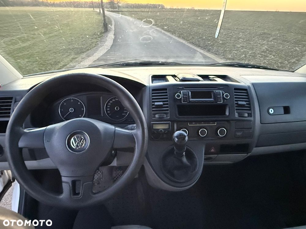 Volkswagen Transporter - 11
