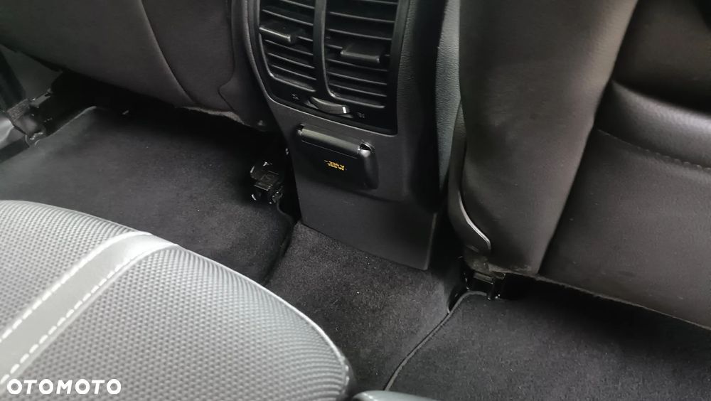 Ford C-MAX - 19