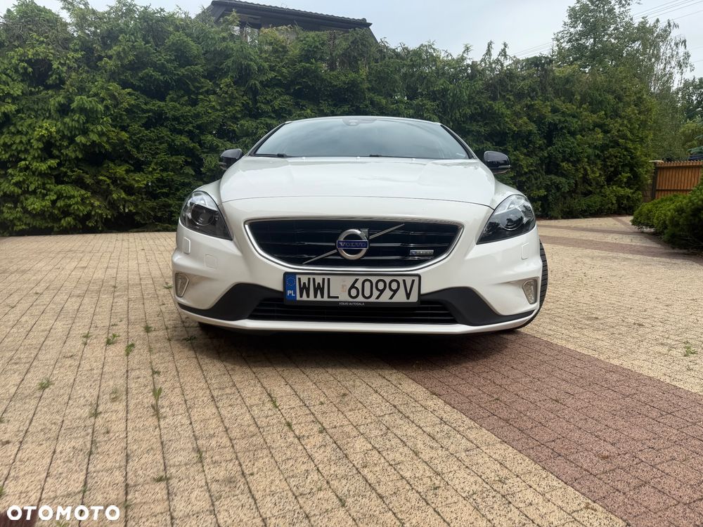 Volvo V40 T4 R-Design - 2