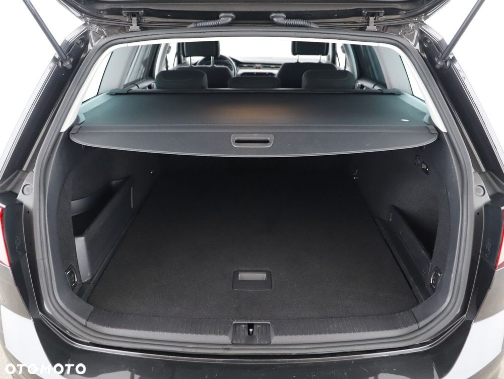 Volkswagen Passat Variant 2.0 TDI Business DSG - 25
