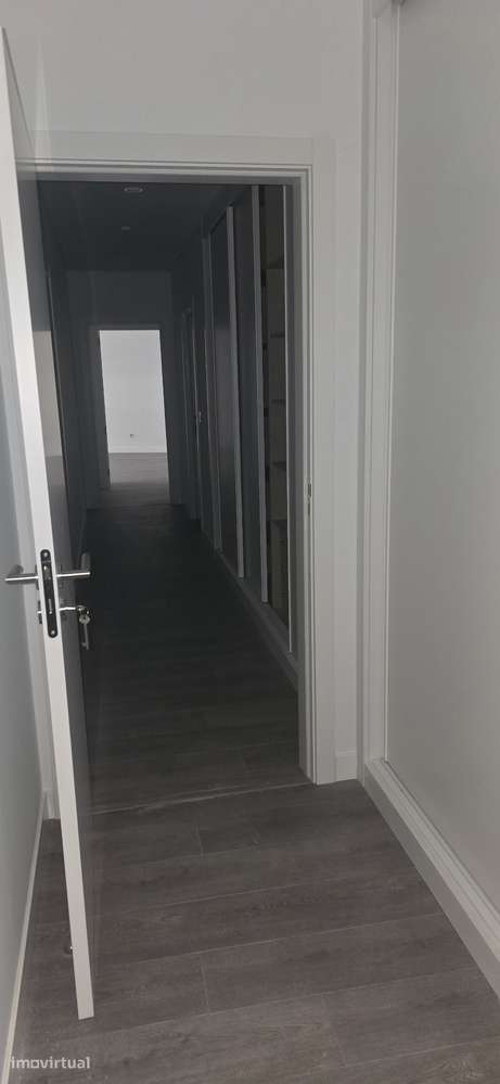 Apartamento duplex de 4 assoalhadas. - Grande imagem: 2/12