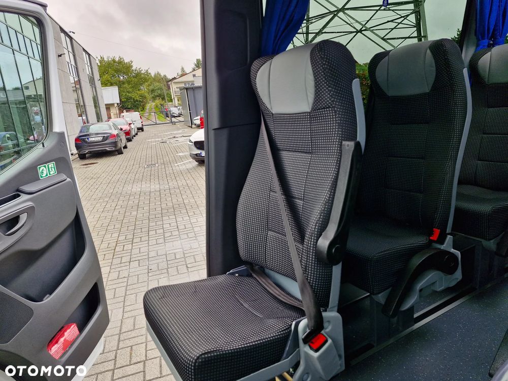 Mercedes-Benz Sprinter - 27