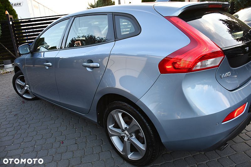 Volvo V40 T3 Momentum - 32