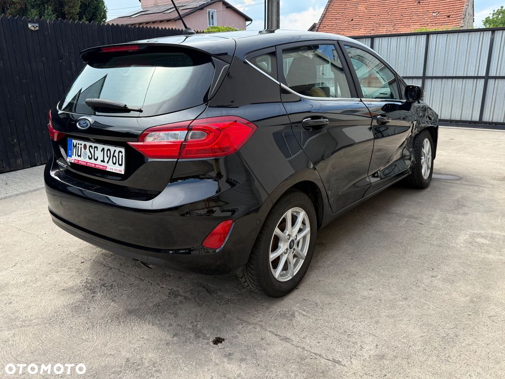 Ford Fiesta 1.1 S&S TITANIUM - 4