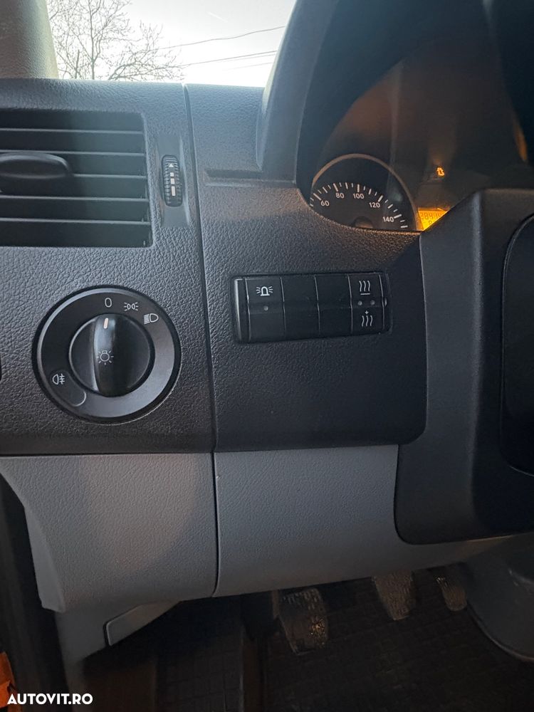 Mercedes-Benz Sprinter - 12