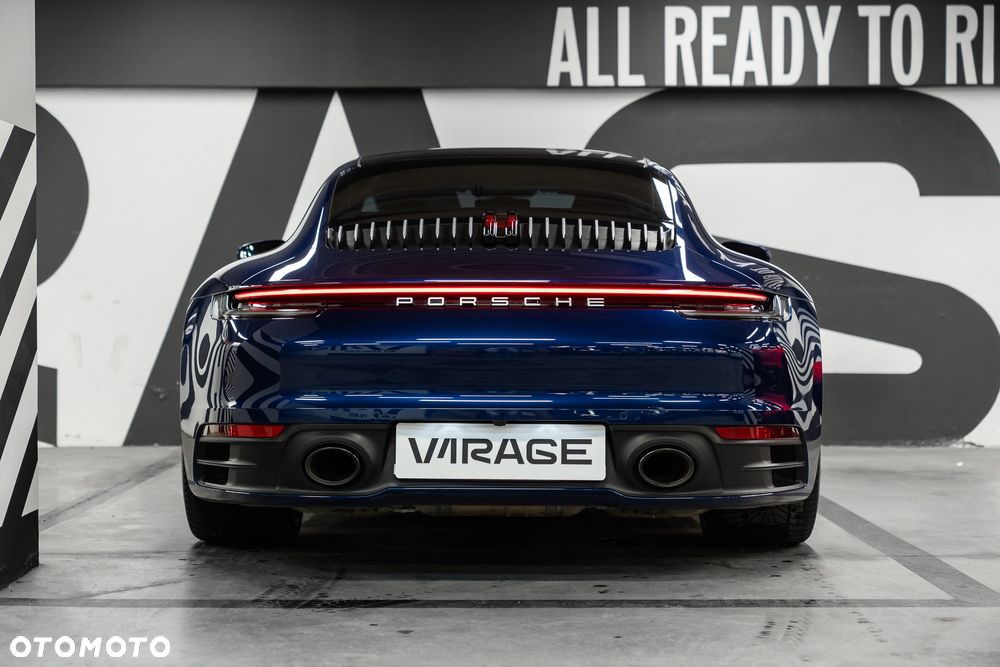 Porsche 911 Carrera 4S - 16