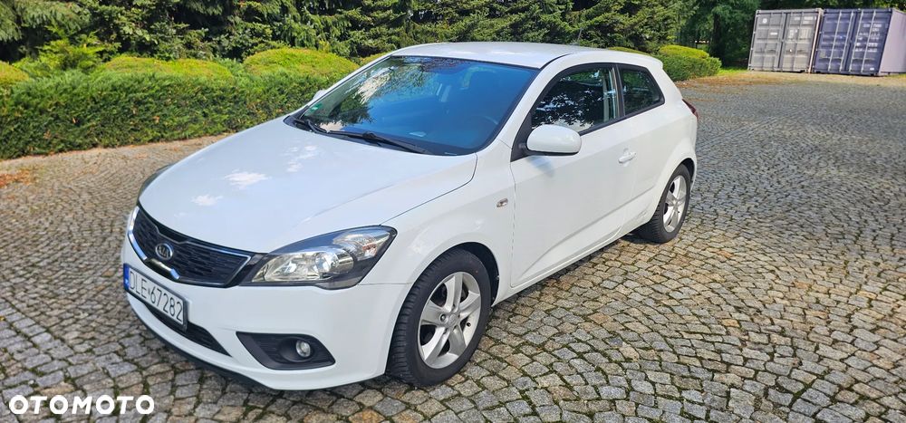 Kia ProCeed