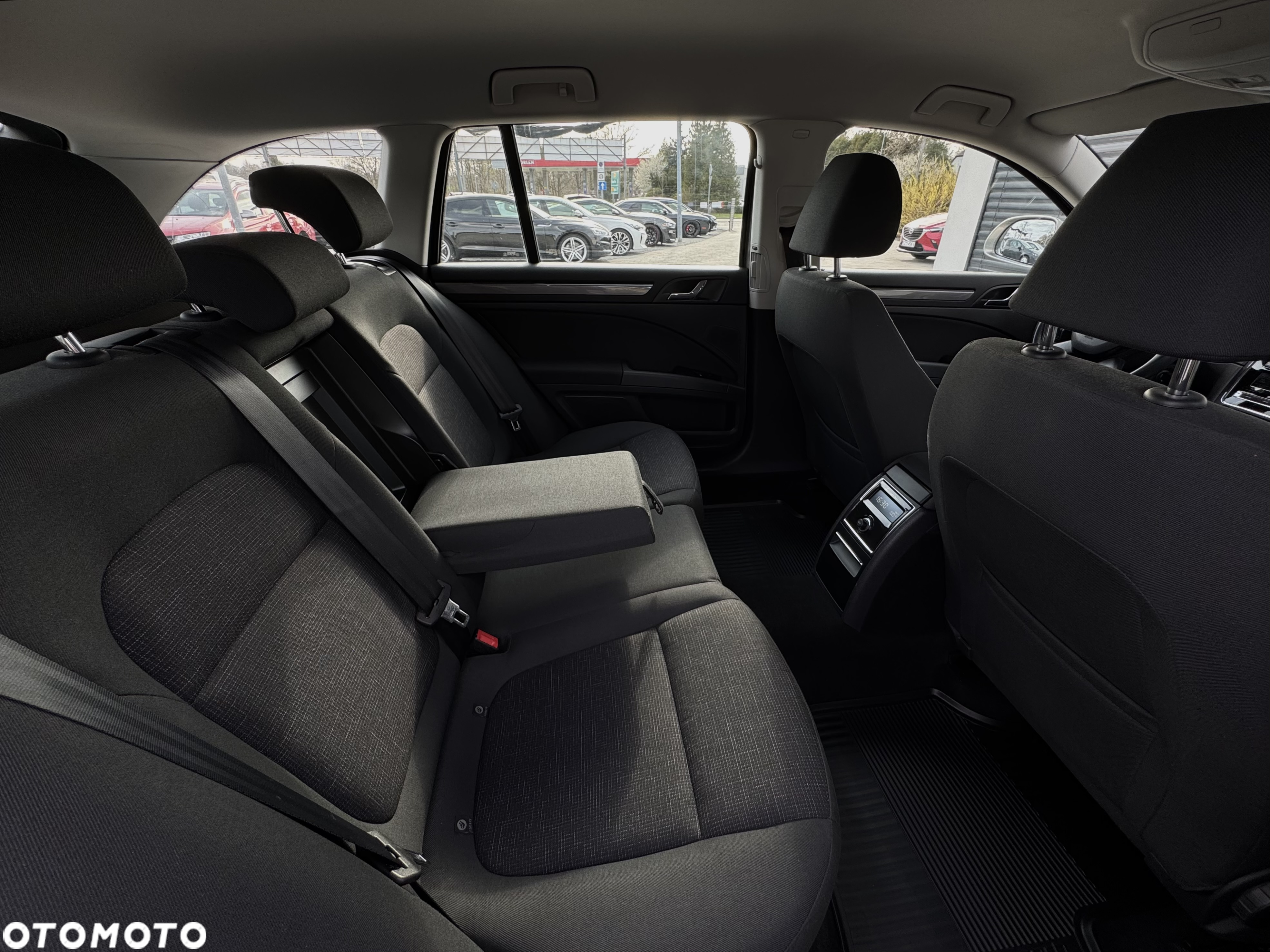 Skoda Superb 1.6 TDI Active - 31