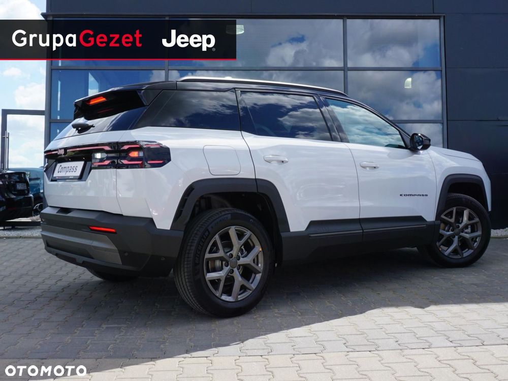 Jeep Compass - 12
