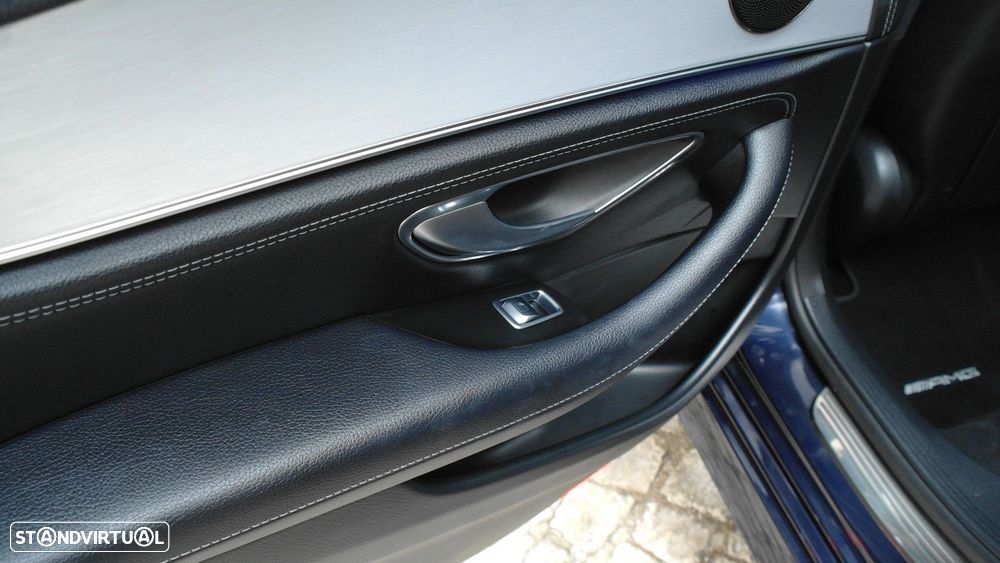 Mercedes-Benz E 300 de AMG Line - 28