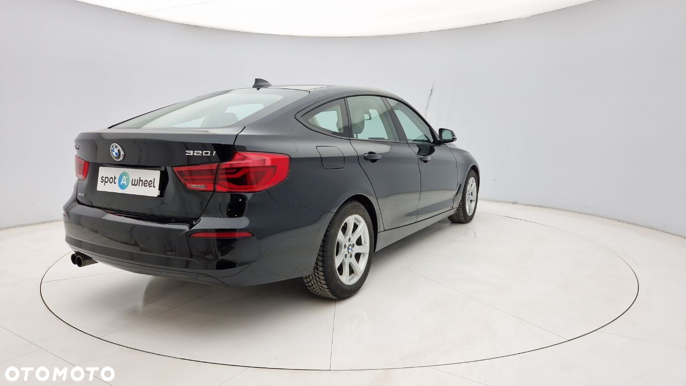 BMW 3GT 320i - 6