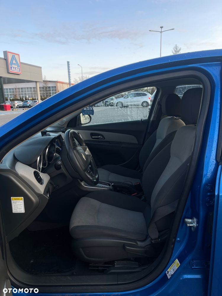 Chevrolet Cruze 1.8 LT - 11