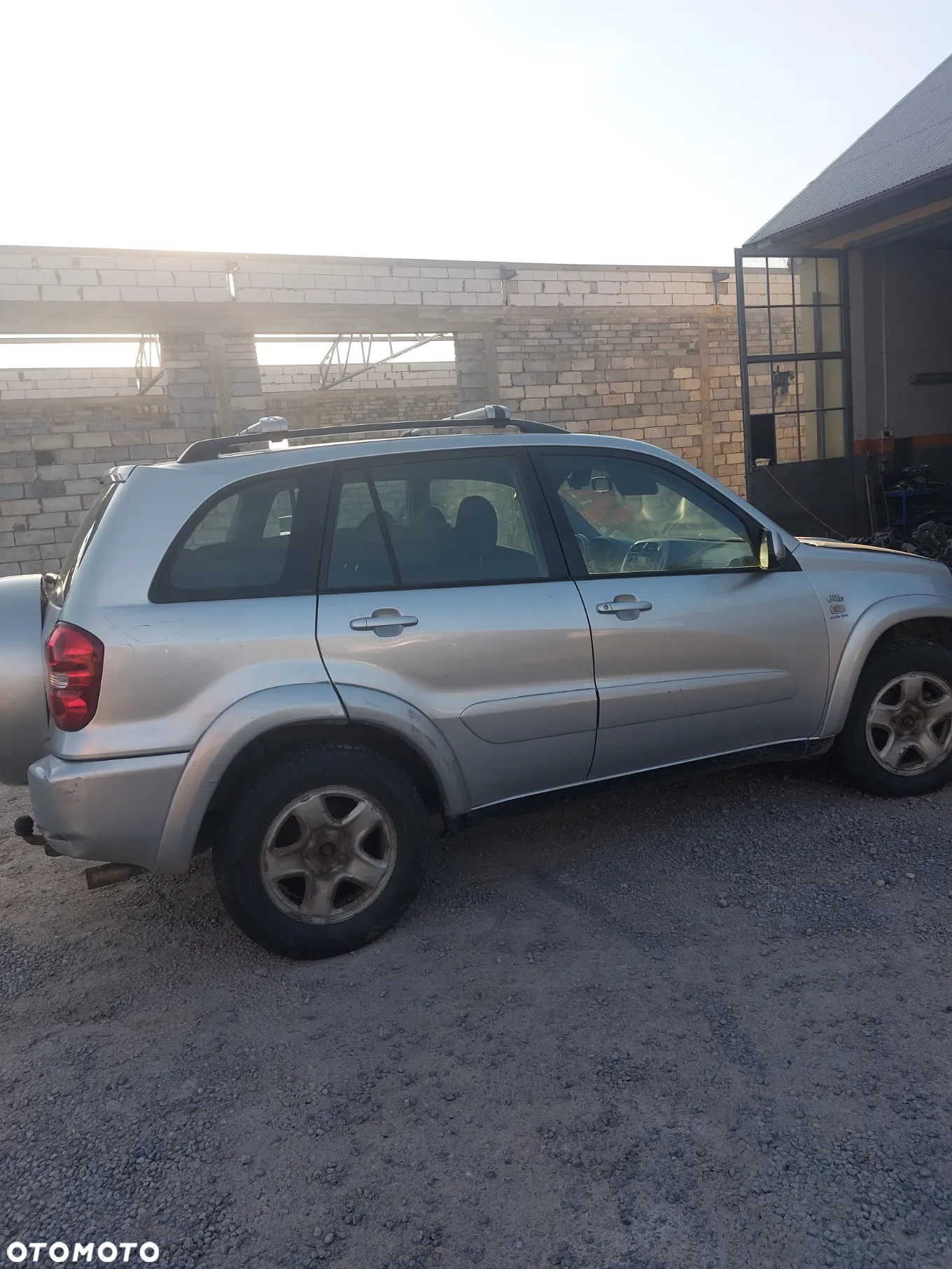 Toyota Rav4 2,0D D4D 2004r na części - 2