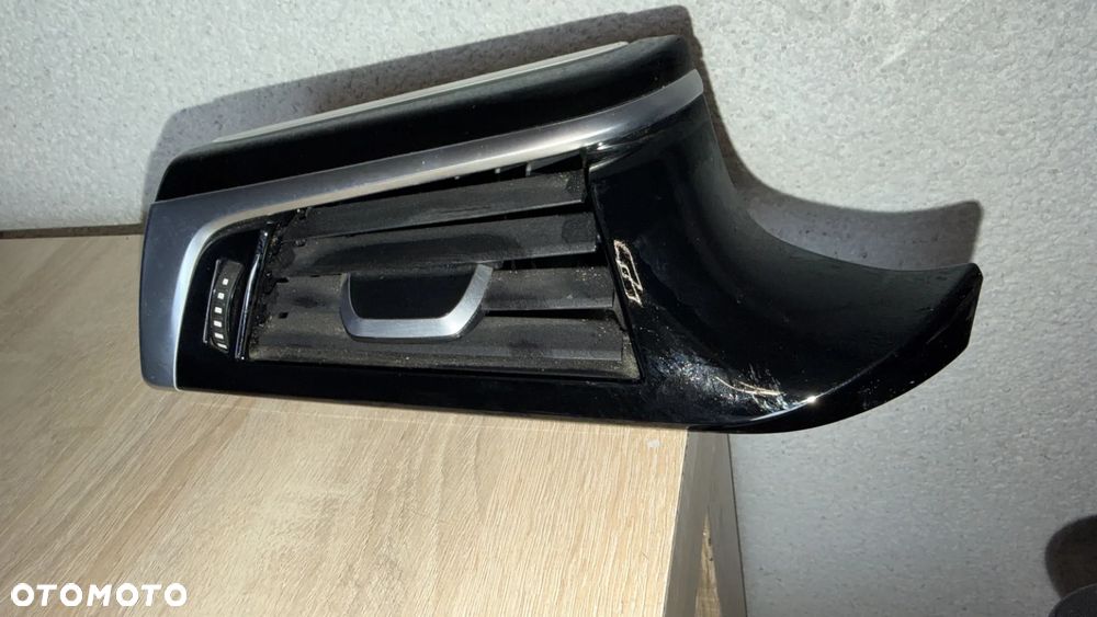 BMW G30 G31 G32 KRATKA NAWIEW LEWA 9329545 - 1