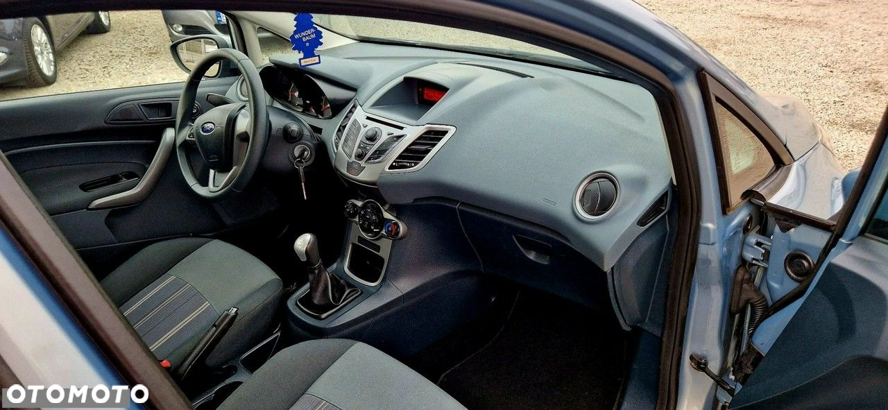 Ford Fiesta 1.25 Ambiente - 28