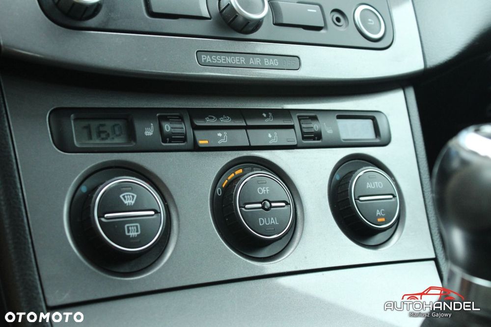 Volkswagen Passat - 14