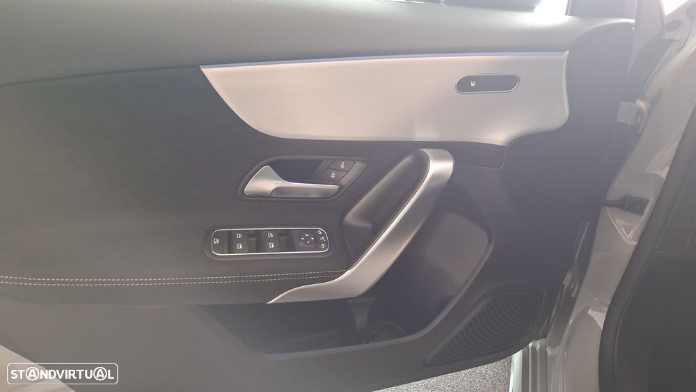 Mercedes-Benz A 180 d 8G-DCT Special Edition - 11