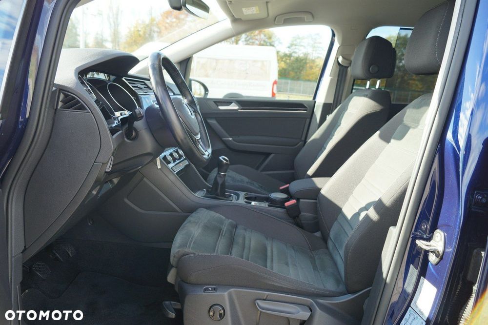 Volkswagen Touran - 5