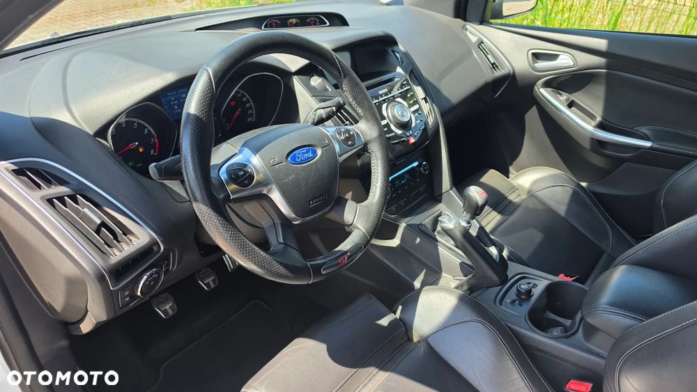 Ford Focus SW 2.0 EcoBoost ST Leather Sport Pack - 9