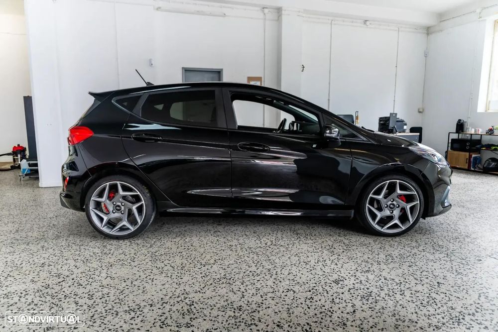Ford Fiesta 1.5 EcoBoost ST - 4
