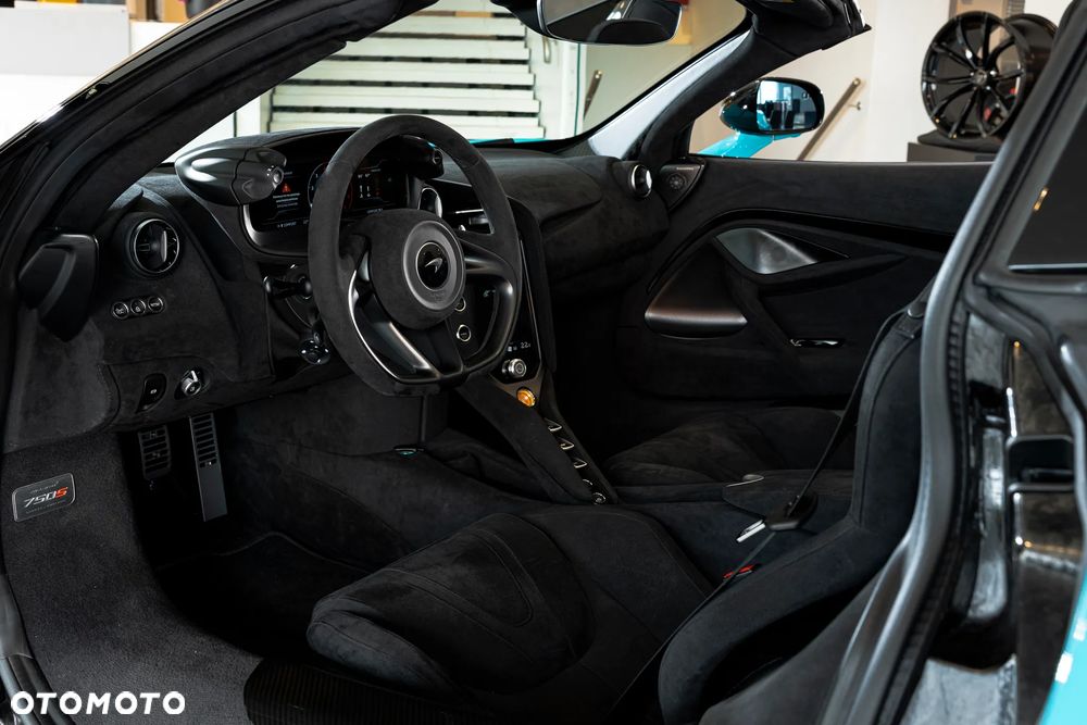 McLaren 750S - 5