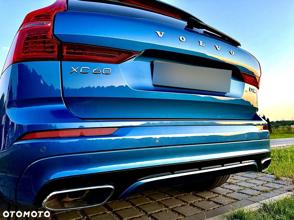 Volvo XC 60 D4 AWD R-Design - 8