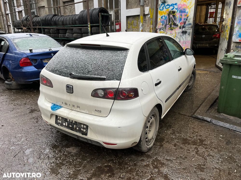 Dezmembrez Seat Ibiza Facelift alb 1,4 benzina 2008 - 4