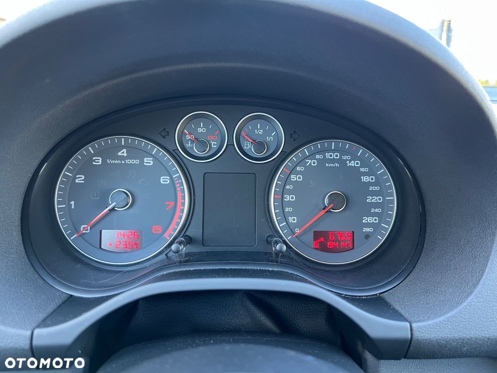 Audi A3 Sportback 1.6 Ambiente - 14