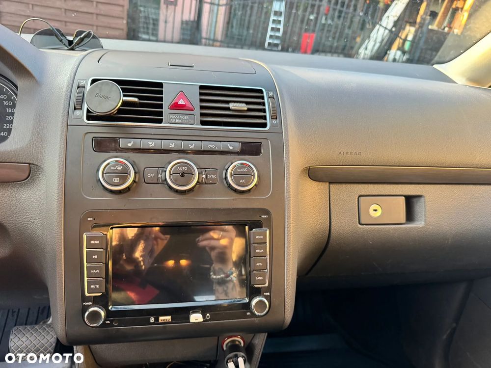 Volkswagen Touran 2.0 TDI DPF Comfortline DSG - 19