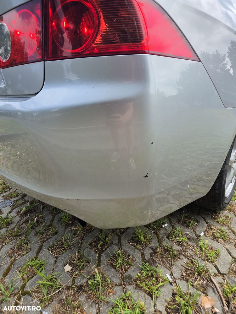 Honda Accord 2.0 i 4 Door Aut LS - 12