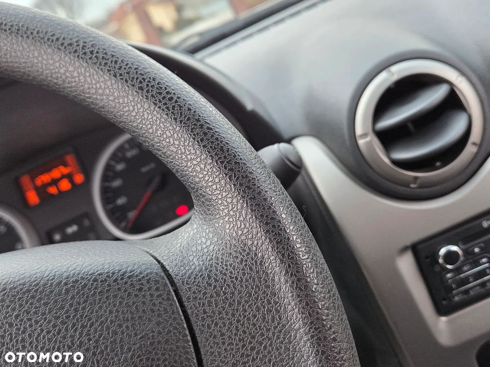 Dacia Duster dCi 110 FAP 4x2 Prestige - 32