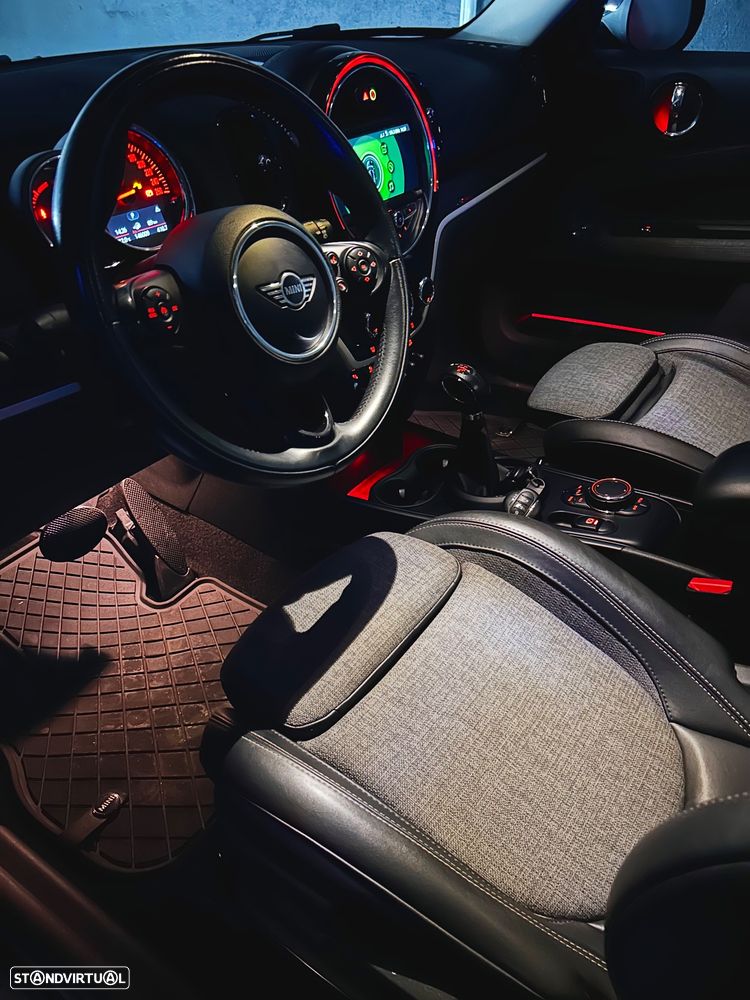 MINI Countryman Cooper SE ALL4 Auto - 9