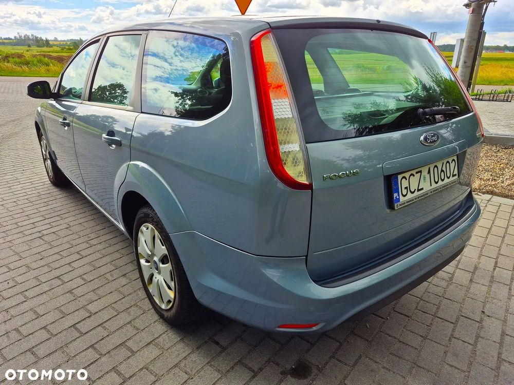 Ford Focus 1.8 Titanium - 10