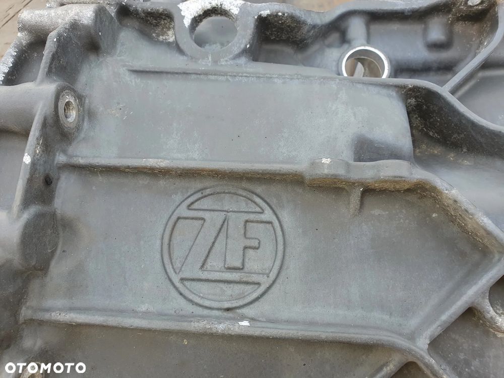 Obudowa skrzyni biegów, ZF TRAXON, 12TX 2211, TD DAF XF EURO 6, 1372040051 - 9