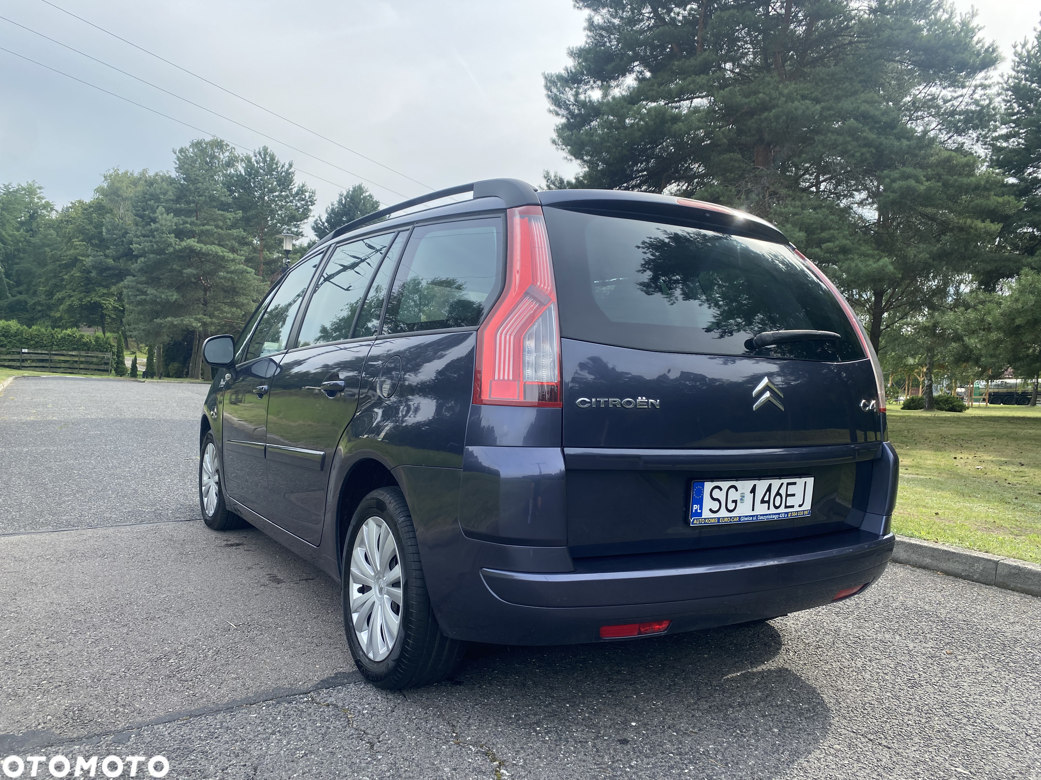 Citroën C4 Grand Picasso 1.8 16V Confort - 9