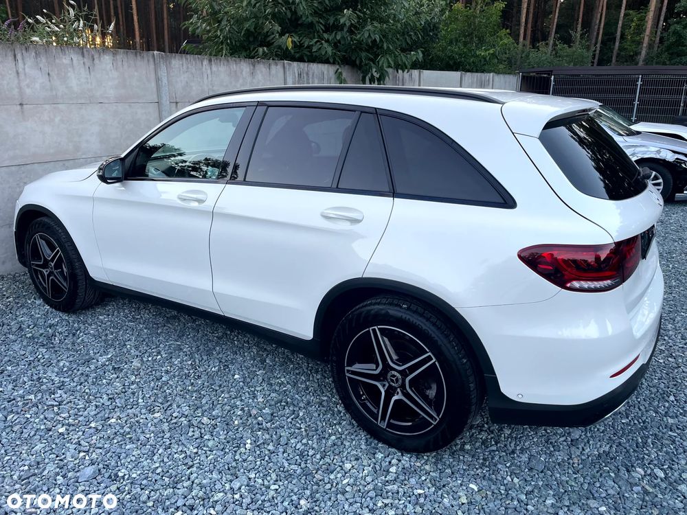 Mercedes-Benz GLC 220 d 4Matic 9G-TRONIC AMG Line - 4