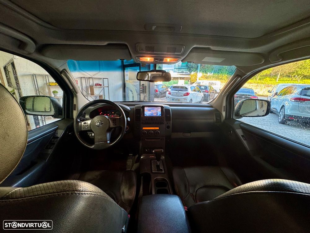 Nissan Navara 2.5 dCi CD SE C-Channel AT - 11