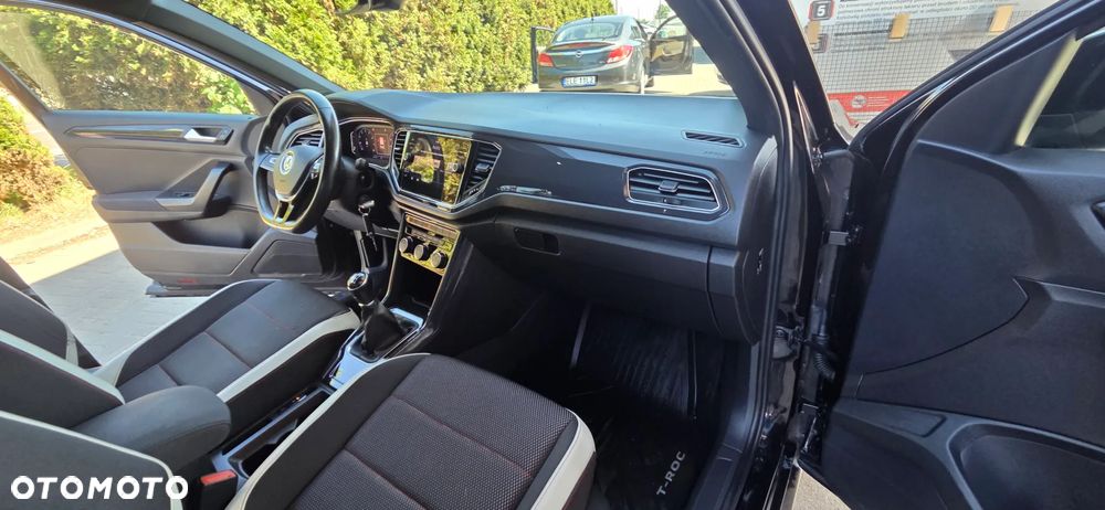 Volkswagen T-Roc 1.5 TSI OPF Life - 34
