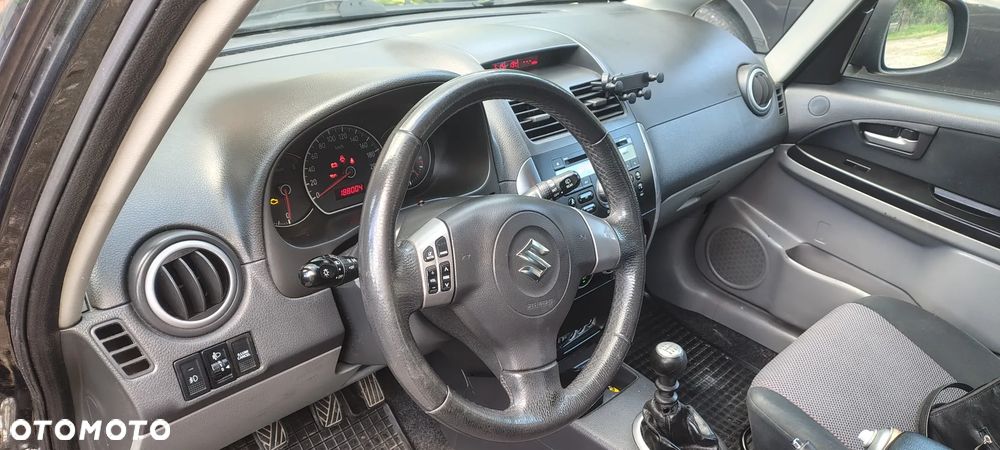Suzuki SX4 - 6