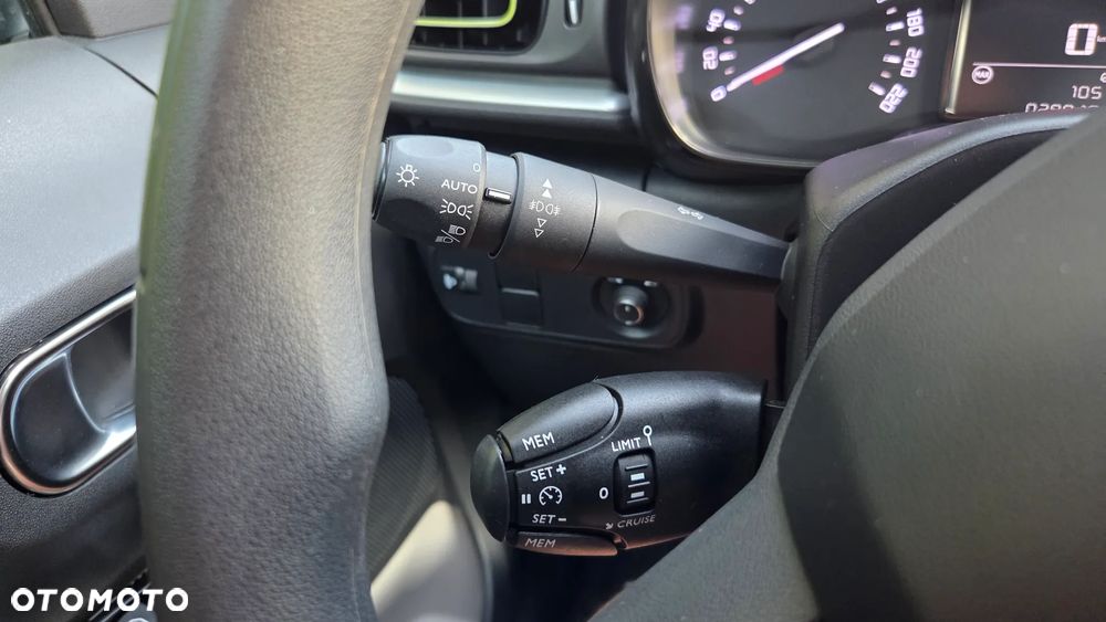 Citroën C3 1.2 PureTech Shine - 21