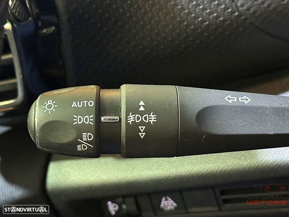 Citroën C4 1.2 PureTech Shine - 24