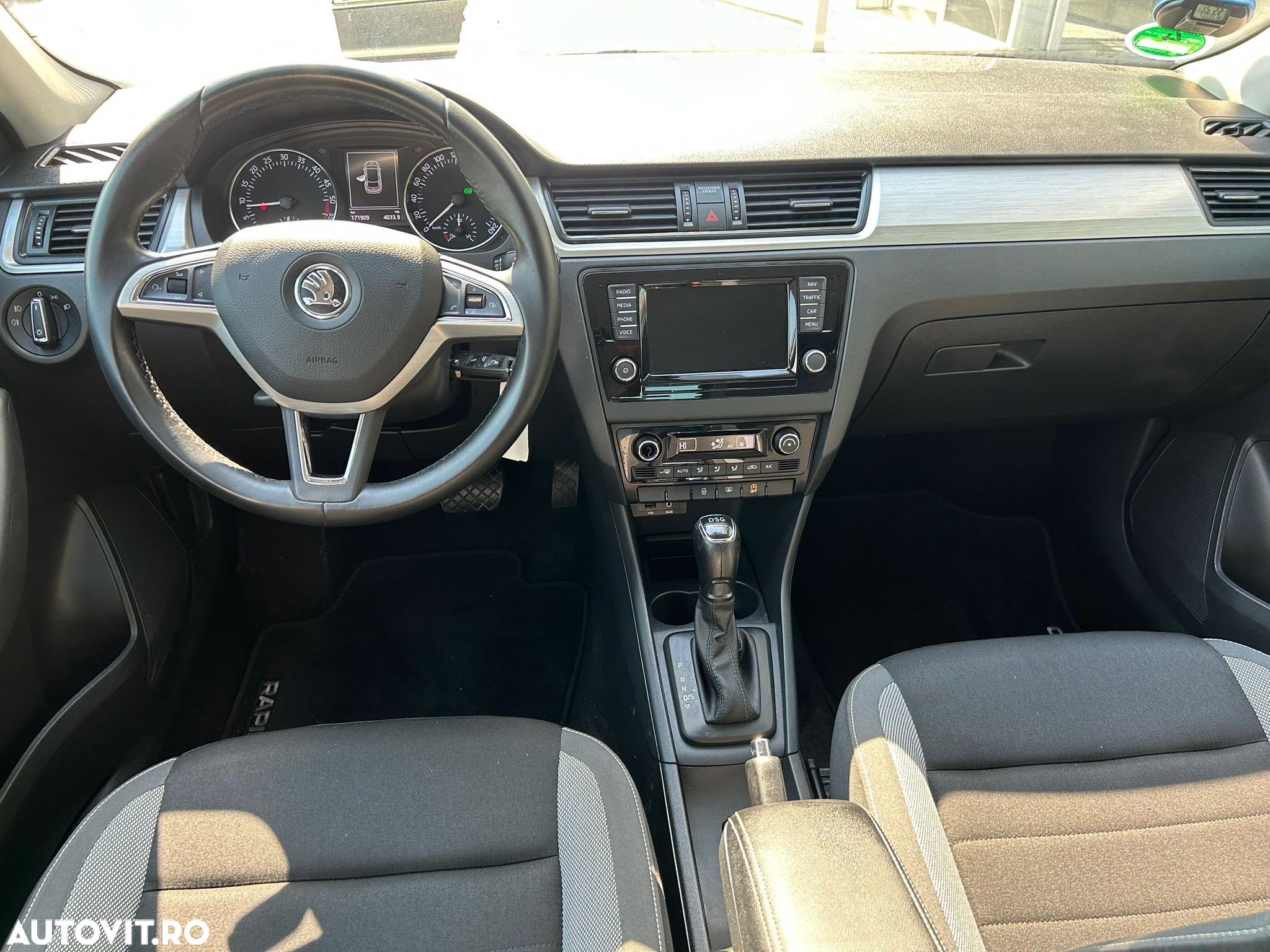 Skoda RAPID 1.4 TDI DSG Ambition - 19