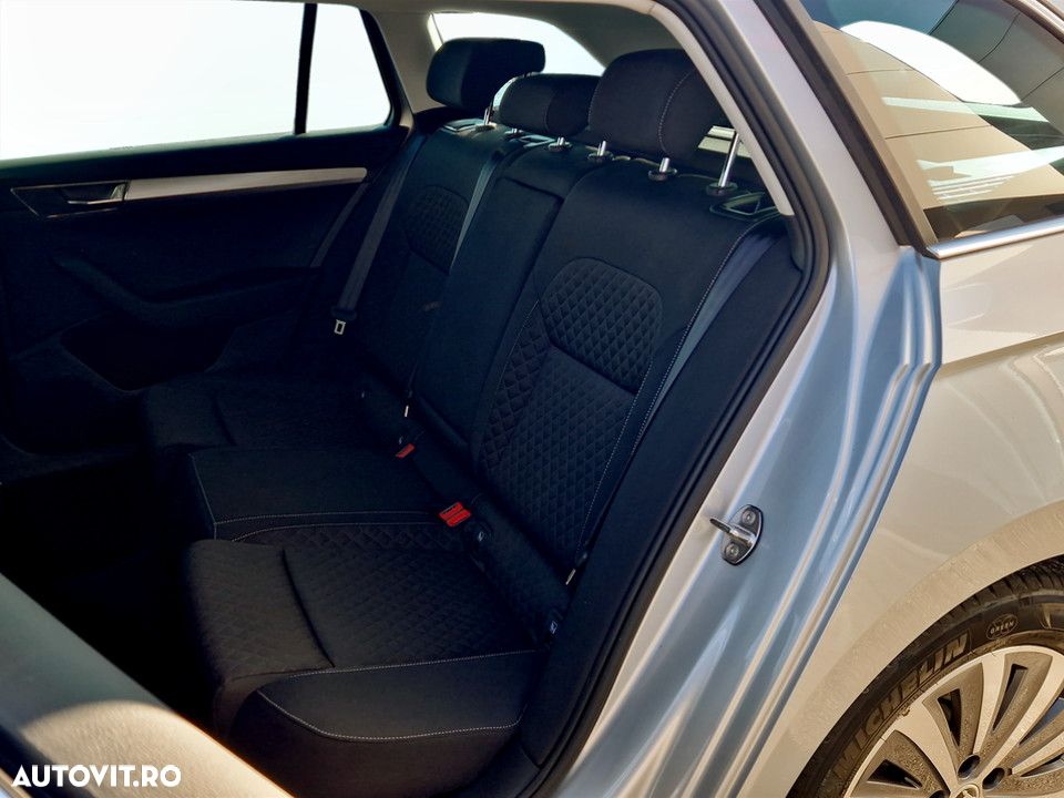 Skoda Superb 2.0 TDI DSG Ambition - 15