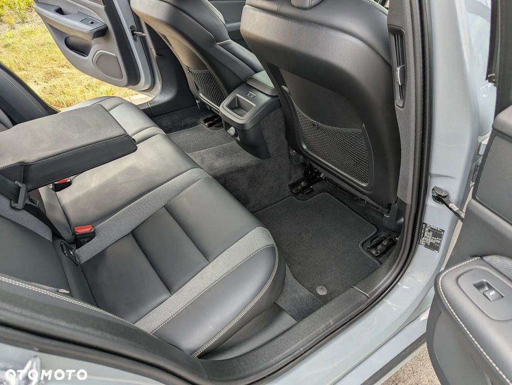 Volvo V60 B4 B Plus Dark - 9