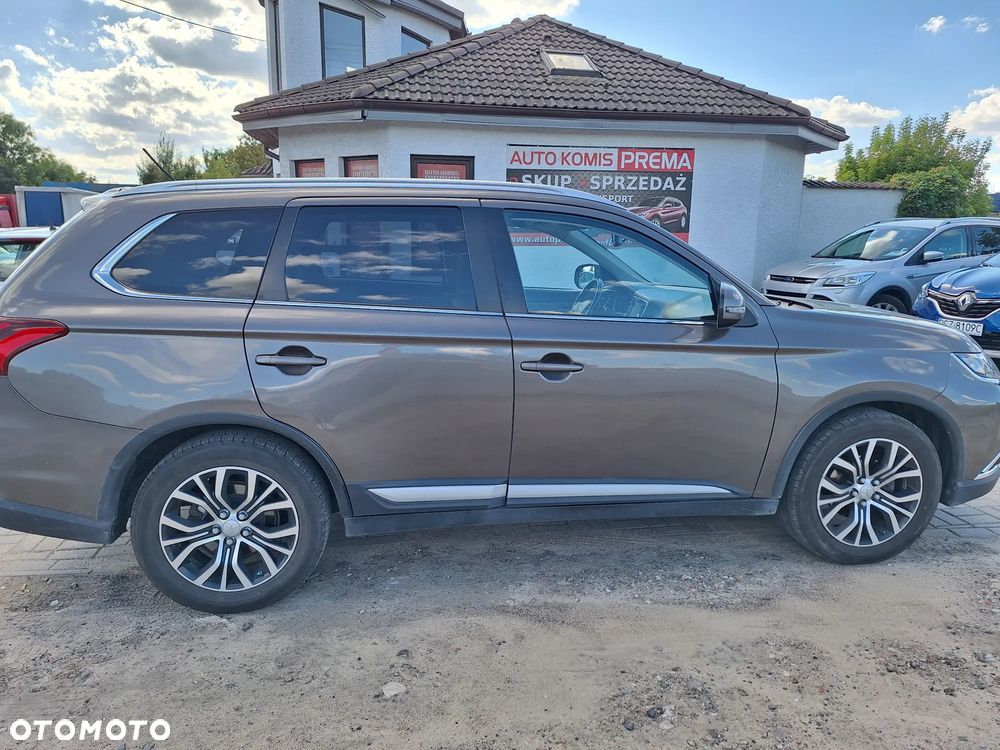 Mitsubishi Outlander - 4