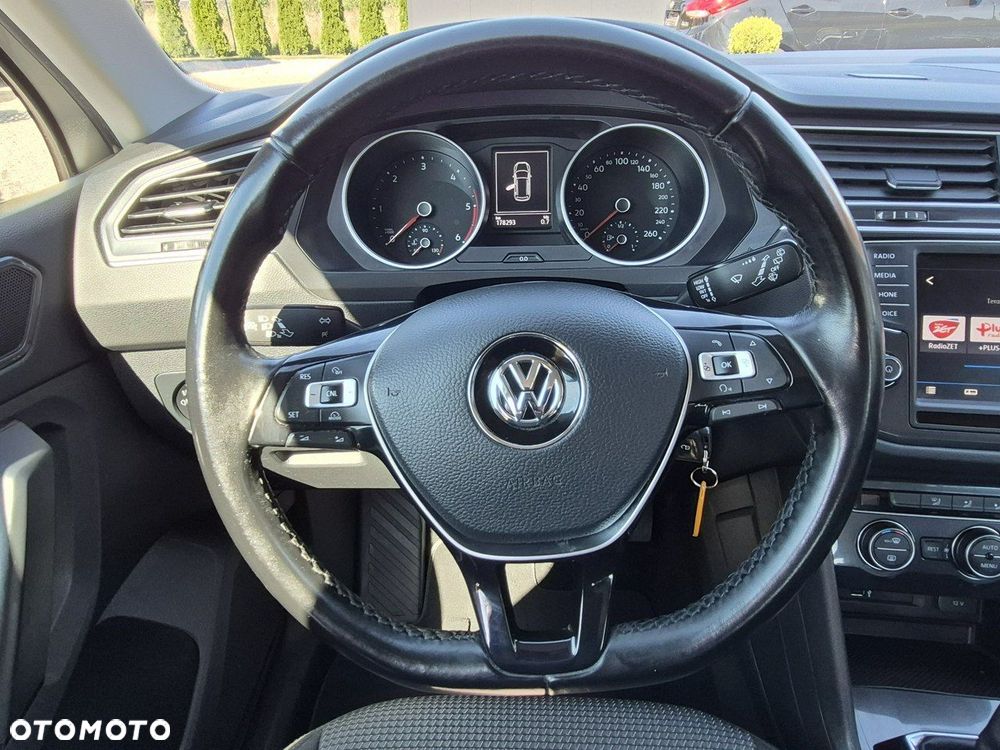 Volkswagen Tiguan - 24