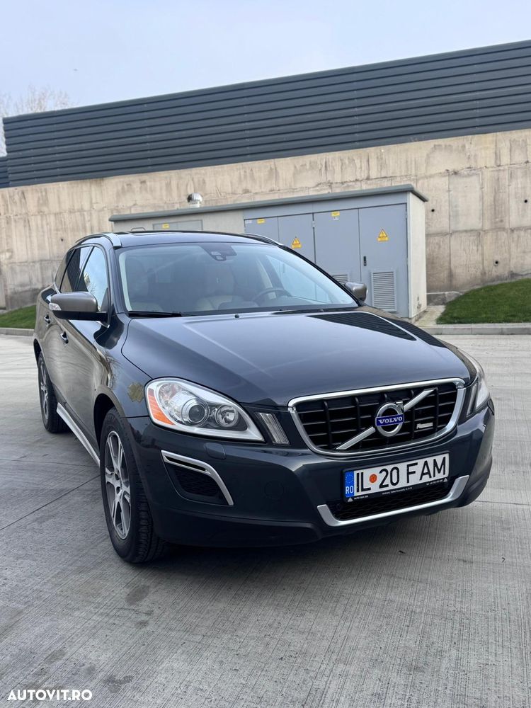 Volvo XC 60 D5 AWD A6 Basic - 11