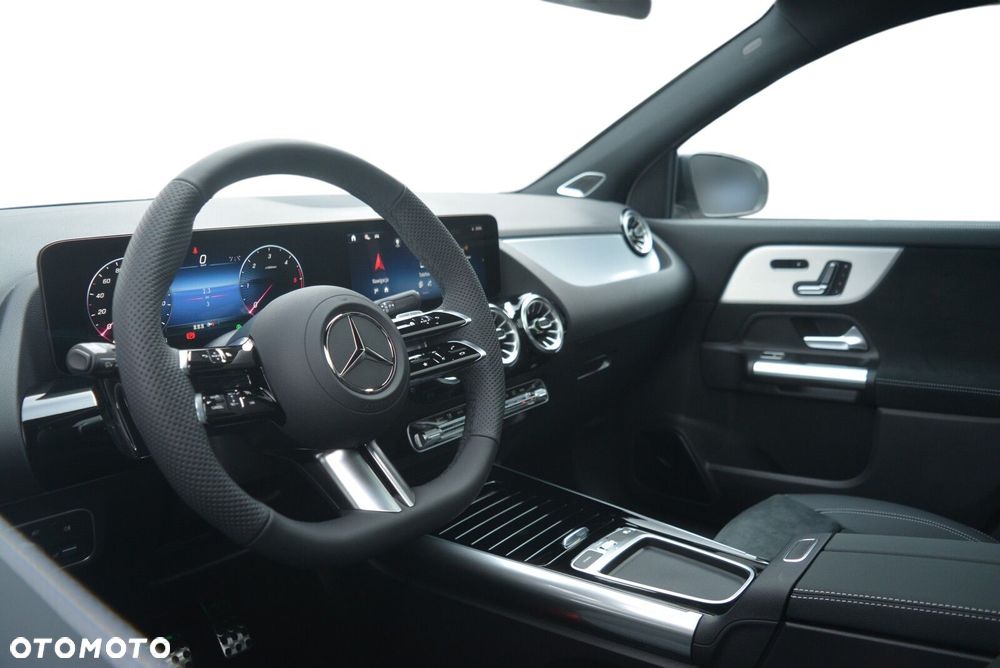 Mercedes-Benz GLA 220 d 4-Matic AMG Line - 7